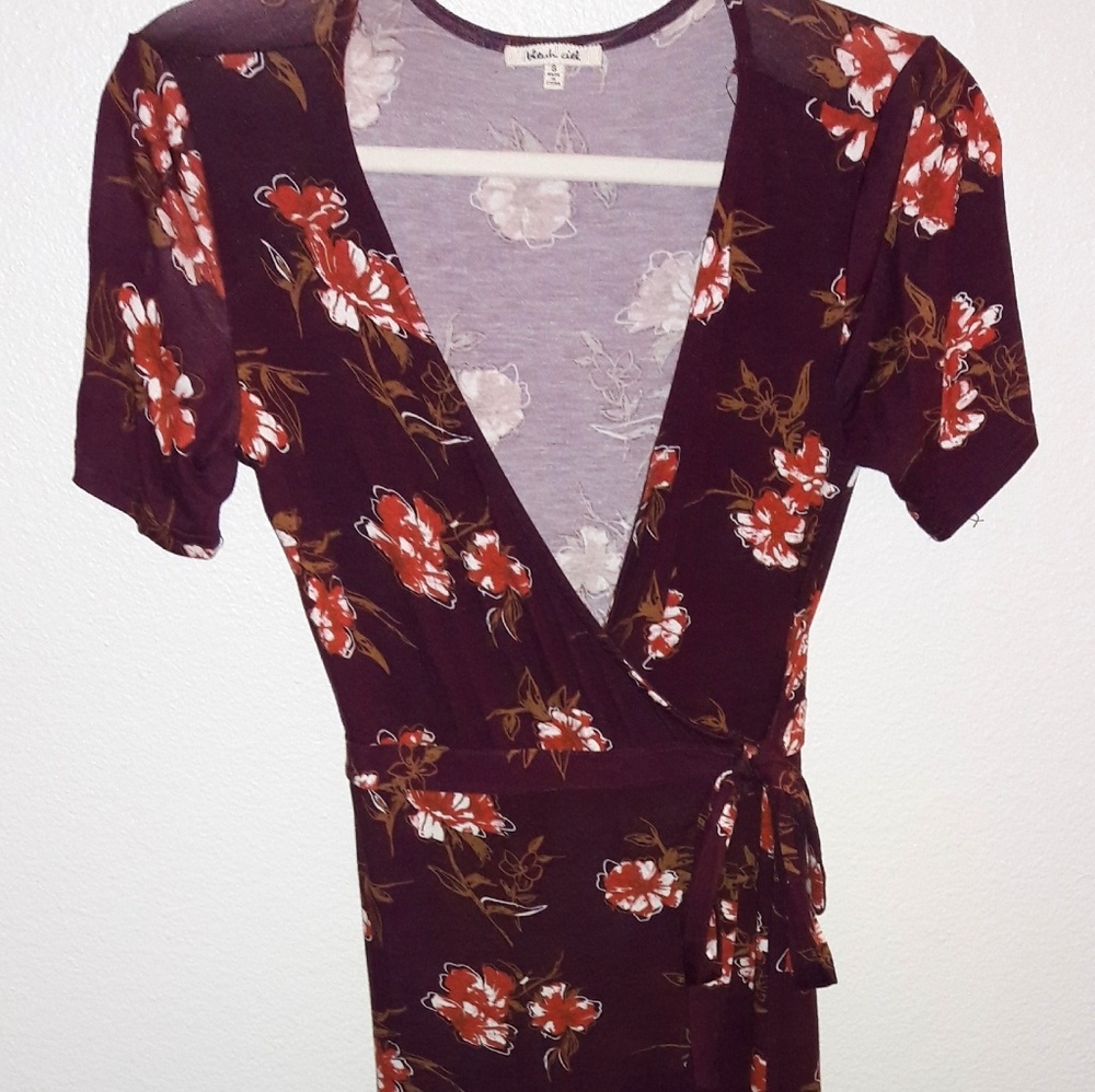 🌺NWOT Floral Maxi Wrap Dress🌺